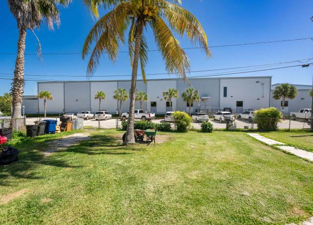 Property at 6430 Sunshine St, Stock Island, FL 33040, 2 beds, 1 bath