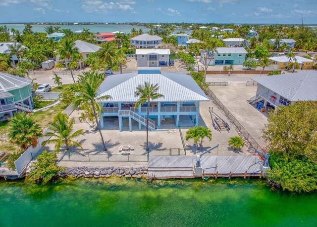 Property at 17094 Coral Dr, Sugarloaf Key, FL 33042, 3 beds, 3 baths