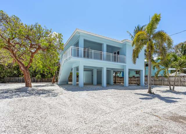 Property at 135 Dorsett Dr, Marathon, FL 33050, 3 beds, 2 baths