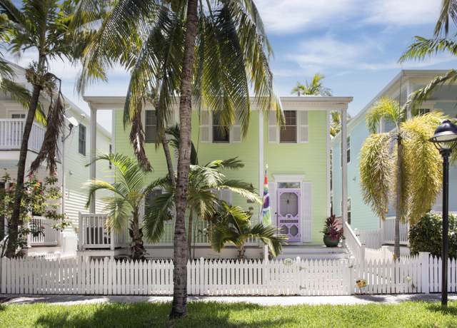 Property at 214 Golf Club Dr, Key West, FL 33040, 2 beds, 2.5 baths