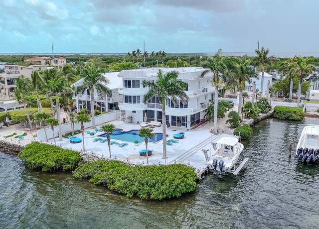 Property at 569 Hazel St, Key Largo, FL 33037, 4 beds, 3.5 baths