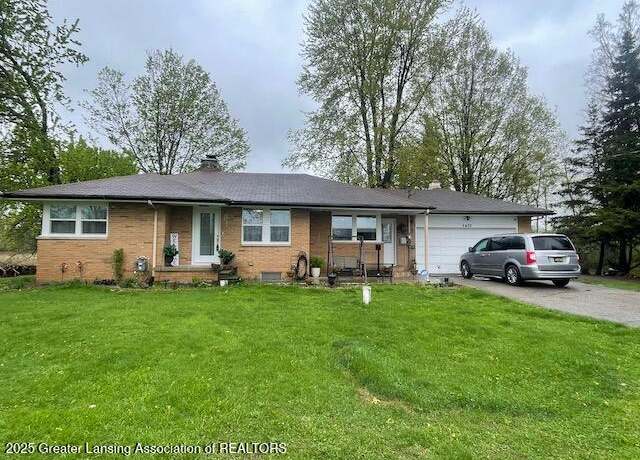 Property at 6422 E Saginaw Hwy, Grand Ledge, MI 48837, 3 beds, 1.5 baths