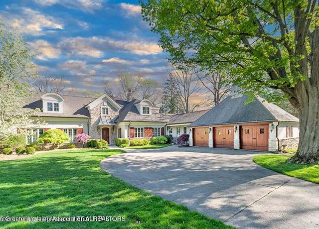 Property at 2 Locust Ln, Lansing, MI 48911, 5 beds, 4.5 baths