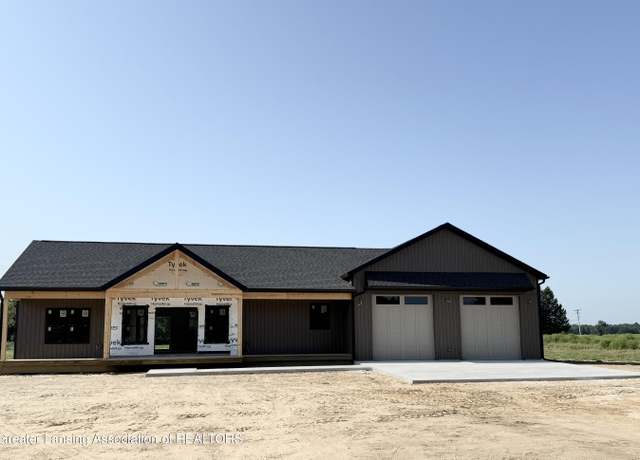 Property at 5895 Plains Rd, Eaton Rapids, MI 48827, 5 beds, 3.5 baths