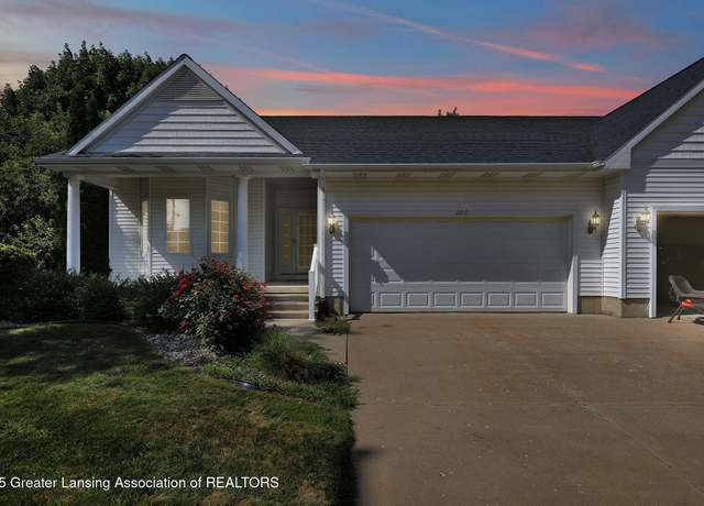 Property at 206 W Park St, St. Johns, MI 48879, 2 beds, 2 baths