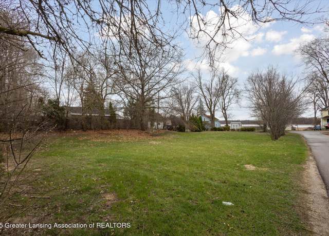 Property at 15385 Temple Dr, Bath, MI 48808