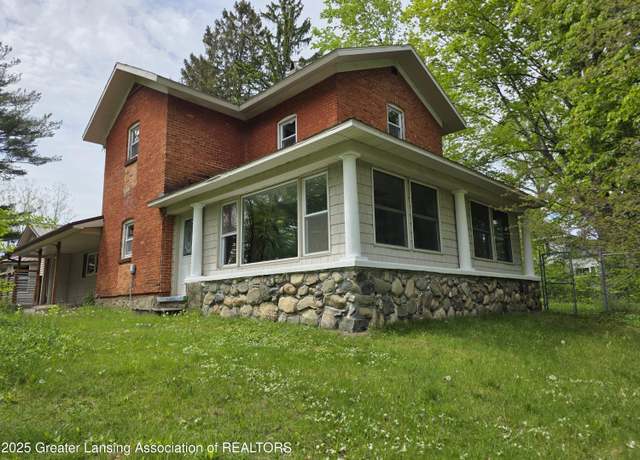 Property at 135 Brumm River Dr, Nashville, MI 49073, 4 beds, 3 baths