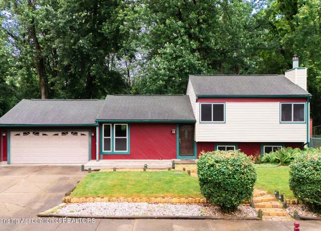 Property at 3720 Stoneleigh Dr, Lansing, MI 48910, 3 beds, 2 baths
