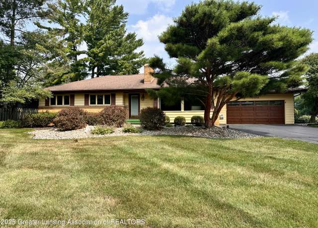 Property at 2100 N Waverly Rd, Lansing, MI 48906, 3 beds, 3 baths