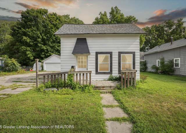 Property at 926 W Grand River Ave, Williamston, MI 48895, 2 beds, 1.5 baths