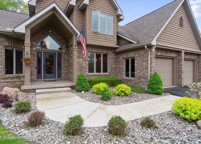 Property at 5810 Caleta Dr, Lansing, MI 48911, 4 beds, 4.5 baths