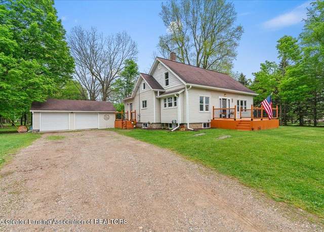 Property at 1614 Gunn Rd, Holt, MI 48842, 4 beds, 1 bath