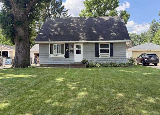 Property at 3200 Lawdor Rd, Lansing, MI 48911, 4 beds, 2 baths