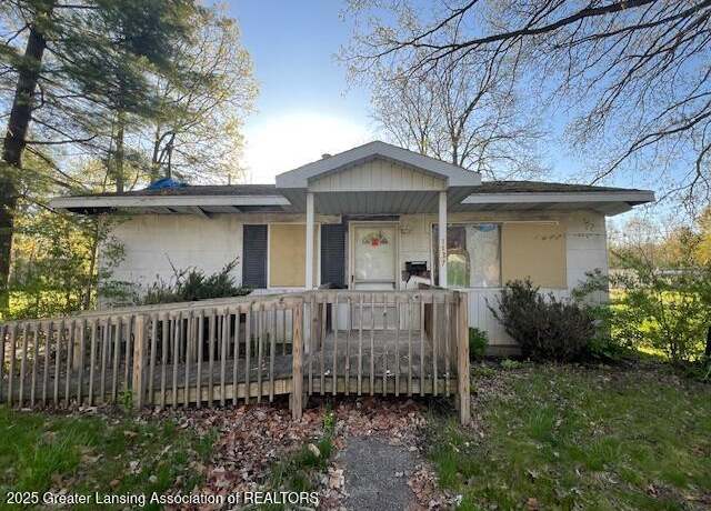 Property at 1137 Regent St, Lansing, MI 48912, 3 beds, 1 bath
