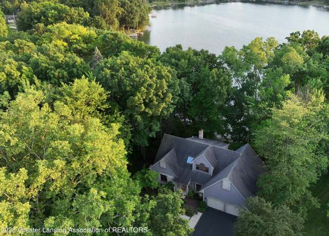 Property at 904 E Geneva Dr, Dewitt, MI 48820, 3 beds, 3.5 baths