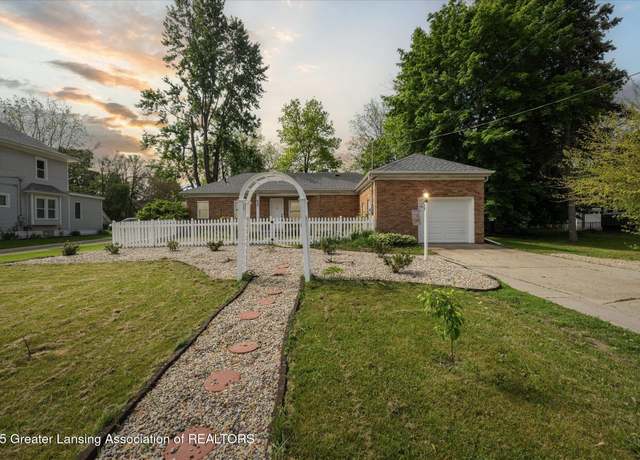 Property at 428 E Miller Rd, Lansing, MI 48911, 2 beds, 1 bath