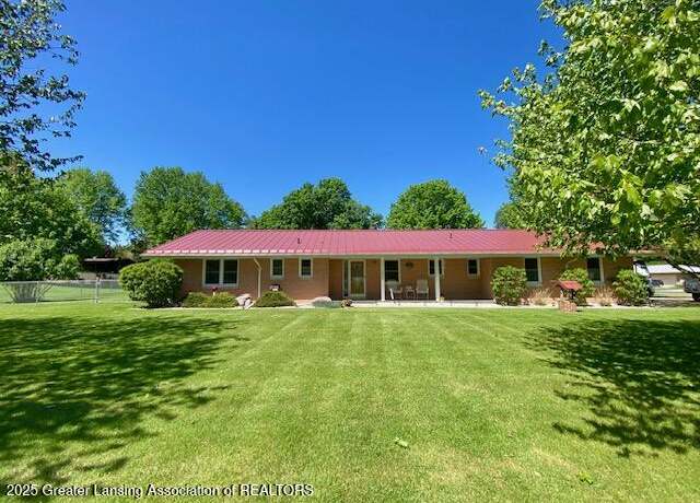 Property at 15426 Boichot Rd, Lansing, MI 48906, 3 beds, 2 baths