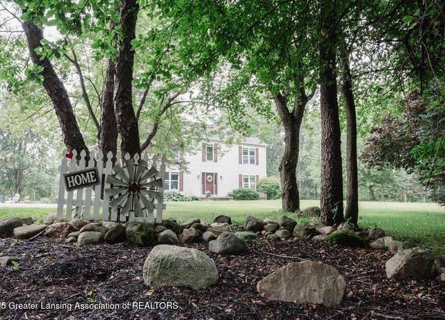 Property at 210 E Needmore Hwy, Grand Ledge, MI 48837, 5 beds, 2.5 baths