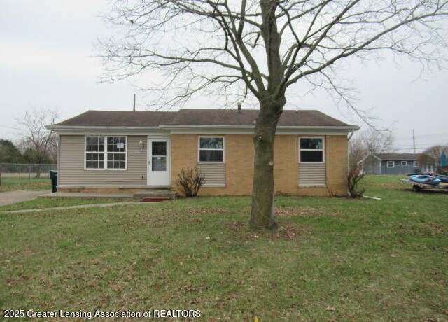 Property at 3407 Braeburn Dr, Lansing, MI 48911, 4 beds, 2 baths