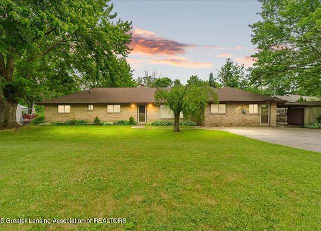 Property at 918 Bon Air Rd, Lansing, MI 48917, 5 beds, 3.5 baths