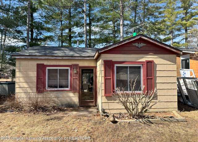 Property at 137 Dennis Rd, Gladwin, MI 48624, 2 beds, 1 bath