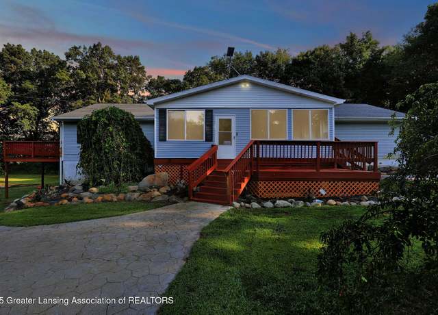 Property at 9673 Spartan Ln, Springport, MI 49284, 5 beds, 2 baths
