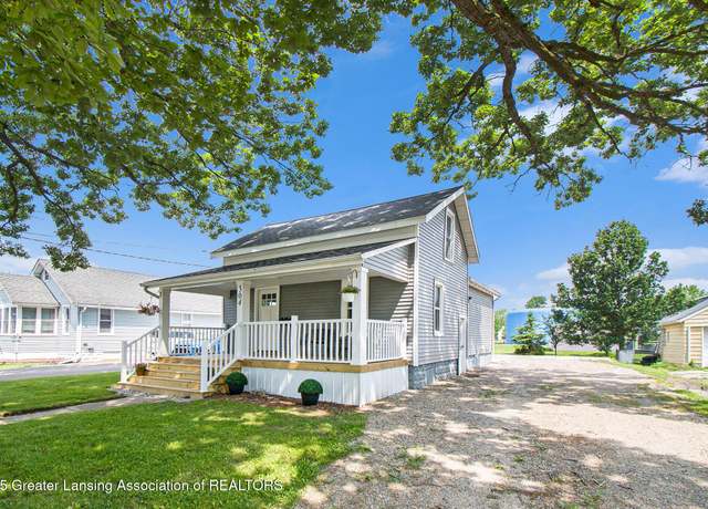 Property at 304 W Gibbs St, St. Johns, MI 48879, 3 beds, 1 bath