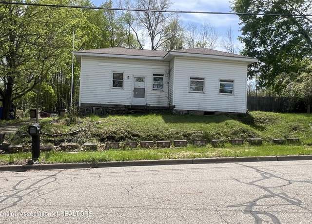 Property at 413 Meeker St, Leslie, MI 49251, 3 beds, 1.5 baths