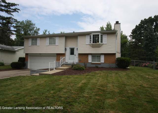 Property at 3231 Stonewood Dr, Lansing, MI 48912, 3 beds, 2.5 baths