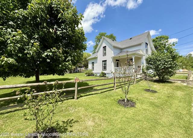Property at 616 Backus St, Jackson, MI 49202, 5 beds, 2 baths