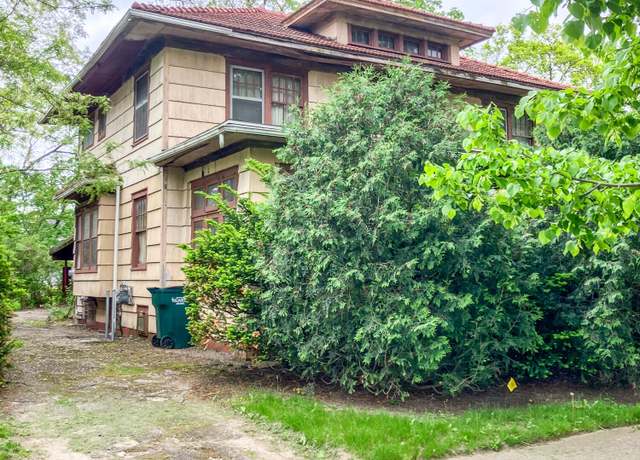 Property at 908 N Capitol Ave, Lansing, MI 48906, 3 beds, 2 baths