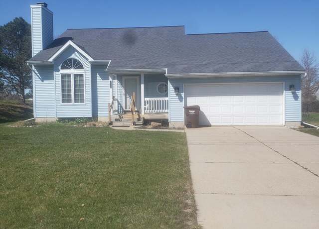 Property at 1033 N Creyts Rd, Lansing, MI 48917, 3 beds, 2.5 baths