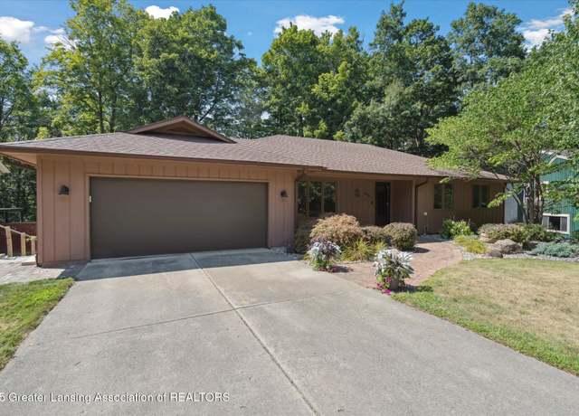 Property at 1913 Opaline Dr, Lansing, MI 48917, 4 beds, 3 baths
