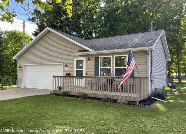 Property at 623 Horatio St, Charlotte, MI 48813, 3 beds, 2 baths