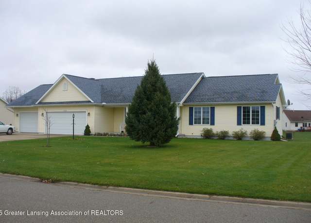 Property at 1207 Tamarack Trl, Charlotte, MI 48813, 3 beds, 2 baths