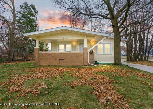 Property at 2511 S Washington Ave, Lansing, MI 48910, 2 beds, 1.5 baths