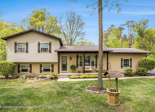 Property at 8450 Pineview Lake Dr, Linden, MI 48451, 4 beds, 2 baths