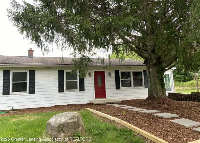 Property at 3534 S Perkey Rd, Charlotte, MI 48813, 3 beds, 1 bath