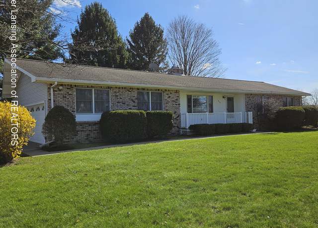 Property at 605 Beech St, Charlotte, MI 48813, 3 beds, 2.5 baths