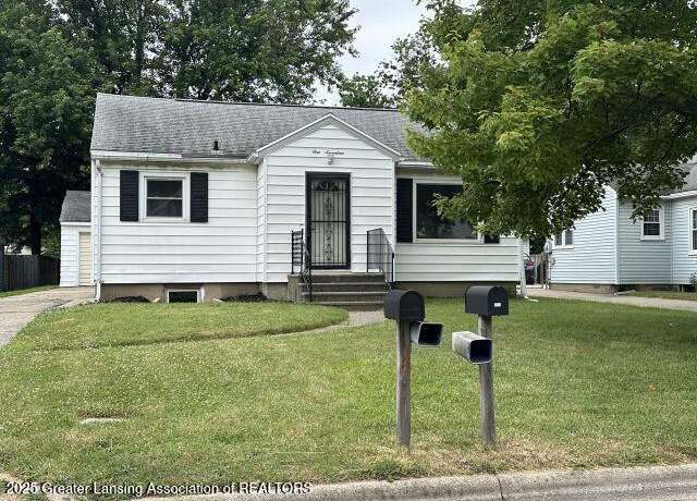 Property at 117 Harriet Ave, Lansing, MI 48917, 3 beds, 1.5 baths