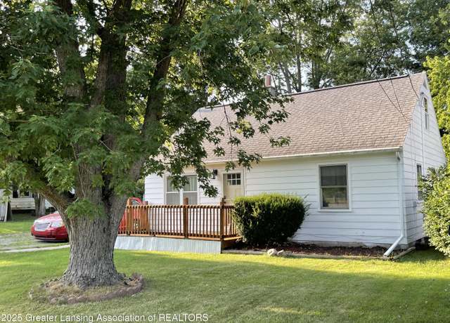 Property at 726 W Willoughby Rd, Lansing, MI 48911, 2 beds, 1 bath