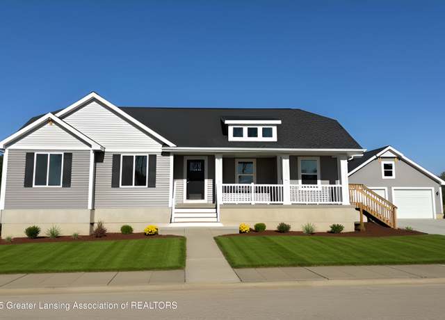 Property at 560 Oakwood Dr, Charlotte, MI 48813, 3 beds, 2 baths
