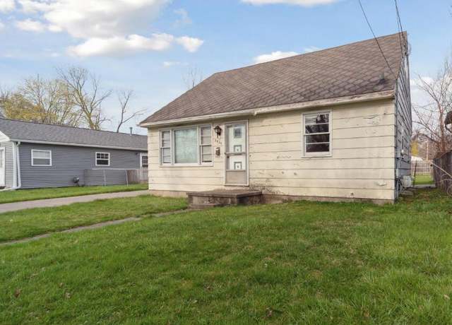 Property at 3820 Lowcroft Ave, Lansing, MI 48910, 2 beds, 1 bath