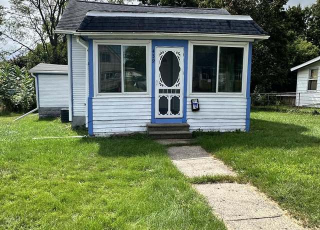 Property at 439 Adams St, Jackson, MI 49202, 2 beds, 1 bath