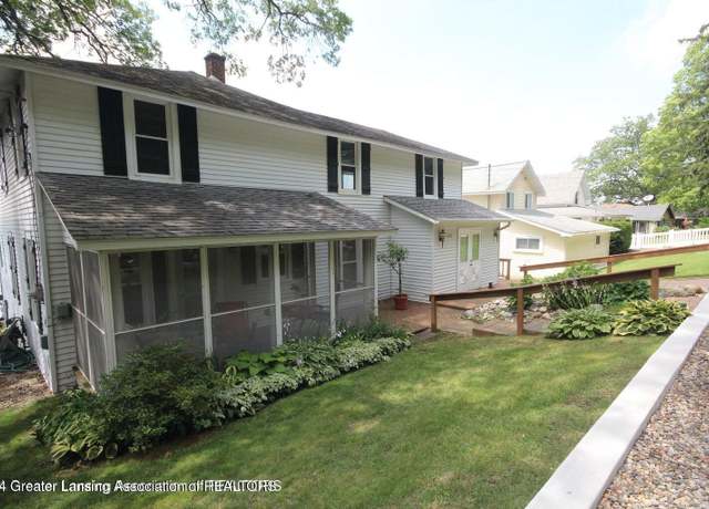 Property at 3261 Country Club Way, Albion, MI 49224, 4 beds, 2 baths