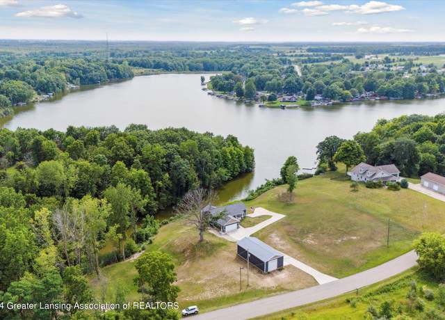 Property at 4581 Skyline Dr, Perrinton, MI 48871, 4 beds, 4 baths