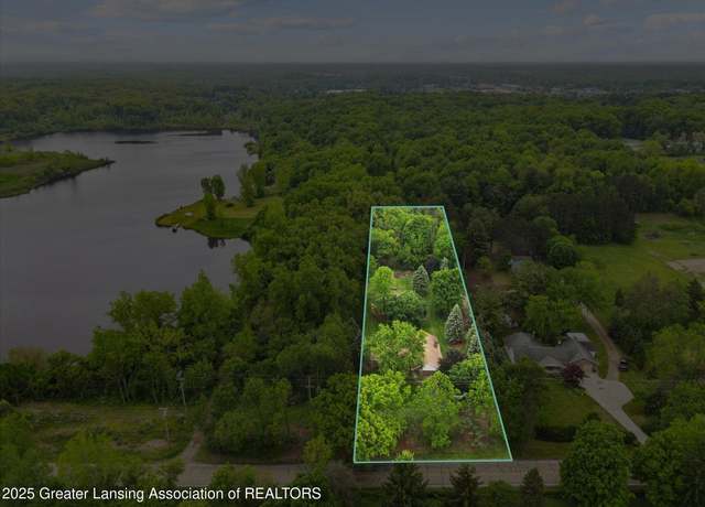 Property at 1346 E Howe Rd, Dewitt, MI 48820, 4 beds, 3.5 baths