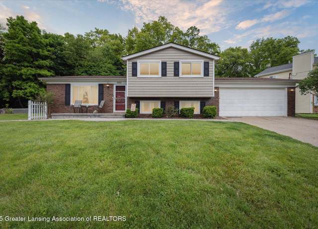 Property at 8385 Woodland Dr, Brighton, MI 48114, 4 beds, 2 baths