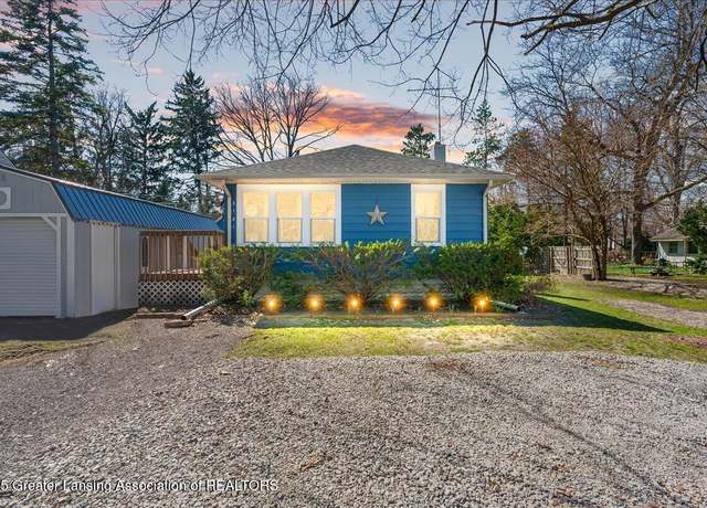 Property at 3121 Sheffer Ave, Lansing, MI 48906, 2 beds, 1 bath