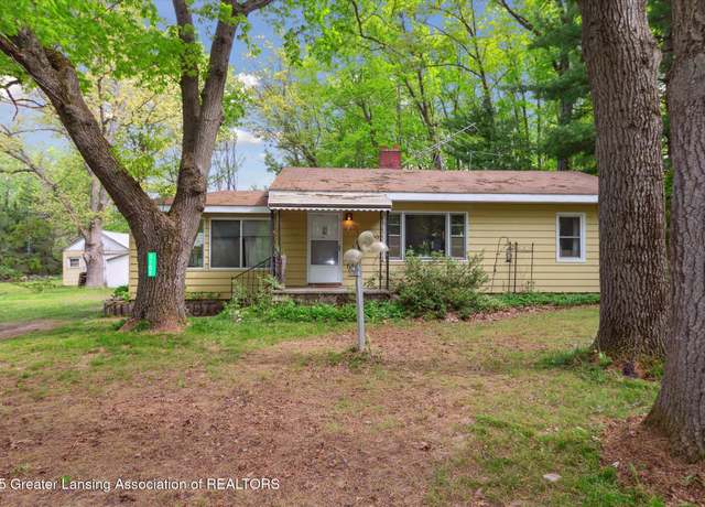 Property at 3105 Allen Ln, Harrison, MI 48625, 2 beds, 1 bath